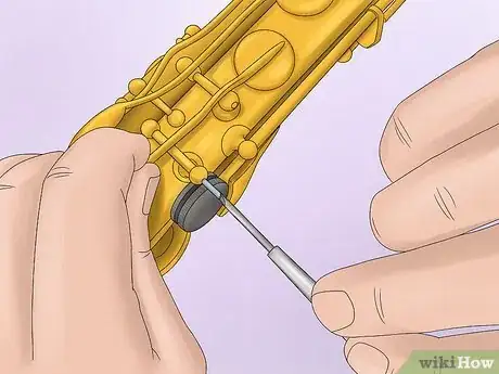 Image intitulée Clean a Saxophone Step 10