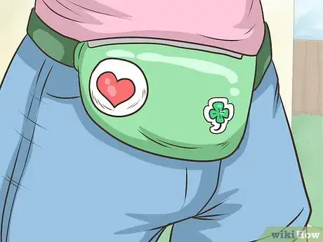 Image intitulée Wear a Fanny Pack Step 12