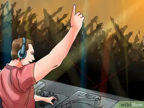 Image intitulée Throw Down a Dope DJ Set in a Club Step 10