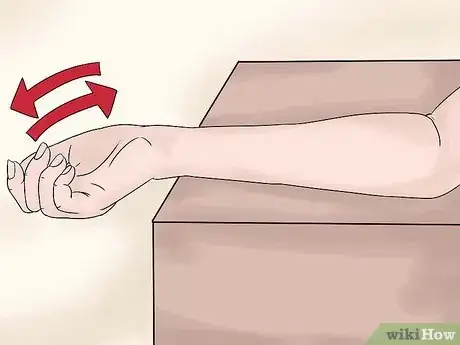 Image intitulée Reduce Symptoms of Carpal Tunnel During Pregnancy Step 5