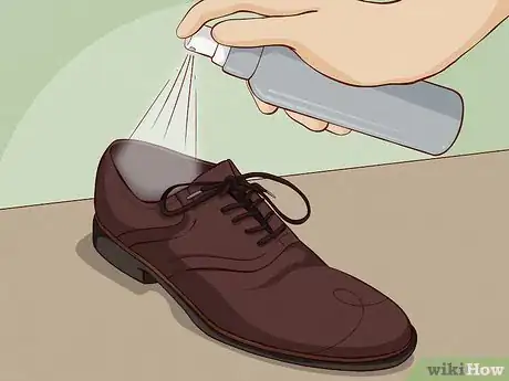 Image intitulée Stretch Suede Shoes Step 7
