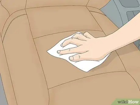 Image intitulée Get Urine Out of a Car Seat Step 10