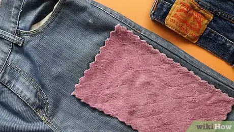 Image intitulée Remove Chewing Gum from Jeans Step 9