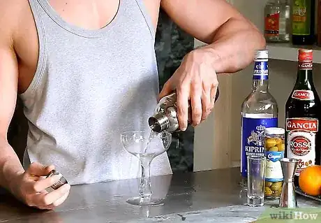 Image intitulée Make a Vodka Martini Step 4