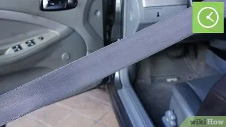 Image intitulée Clean a Seat Belt Step 16