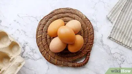 Image intitulée Cook Hard Boiled Eggs Without Cracking Step 1