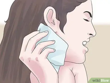 Image intitulée Treat an Infected Sebaceous Cyst Step 1