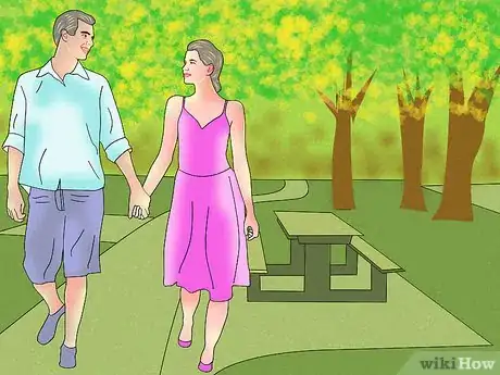 Image intitulée Hold Your Girlfriend Romantically Step 4