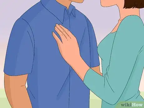 Image intitulée Kiss a Girl Smoothly with No Chance of Rejection Step 8