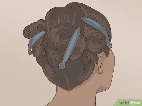 Image intitulée Use Hair Thinning Shears Step 15