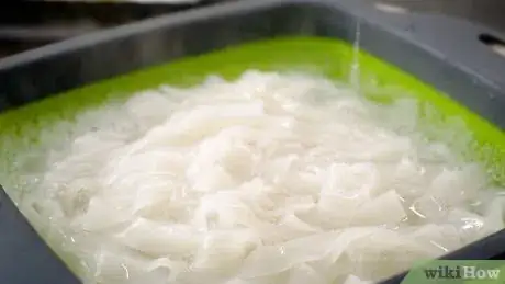 Image intitulée Make Hibachi Noodles Step 4