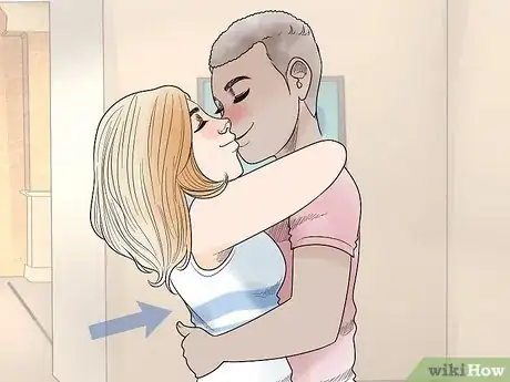 Image intitulée Have a Long Passionate Kiss With Your Girlfriend_Boyfriend Step 7