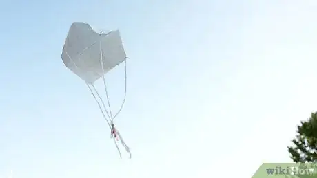 Image intitulée Make a Paper Parachute Step 12
