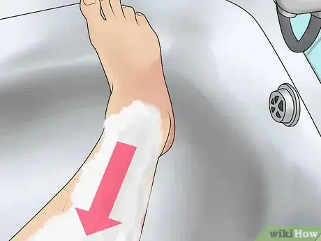 Image intitulée Shave Your Legs (Male) Step 7