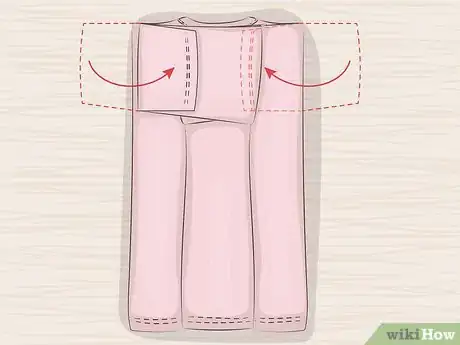Image intitulée Fold a Shirt Step 4