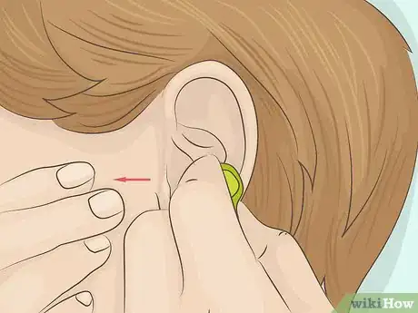 Image intitulée Keep Earbuds from Falling Out of Your Ears Step 2