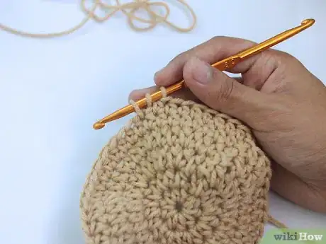 Image intitulée Crochet a Baby Hat Step 29