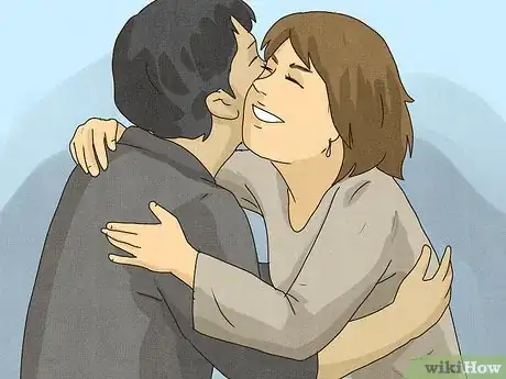 Image intitulée Know if a Hug Is Romantic Step 8
