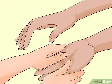 Image intitulée Massage Someone's Hand Step 11