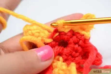 Image intitulée Crochet a Star Step 16