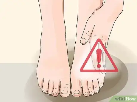 Image intitulée Check Feet for Complications of Diabetes Step 1