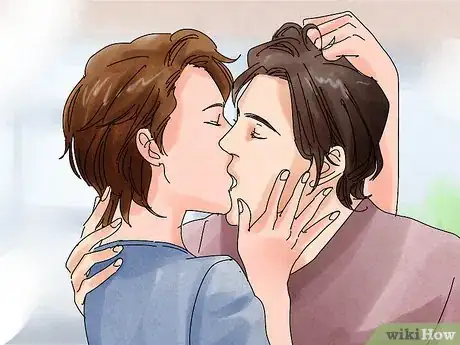 Image intitulée Kiss Passionately Step 11