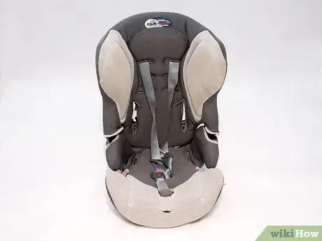 Image intitulée Wash an Infant Car Seat Step 3