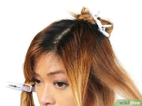 Image intitulée Curl Hair with Bobby Pins Step 3