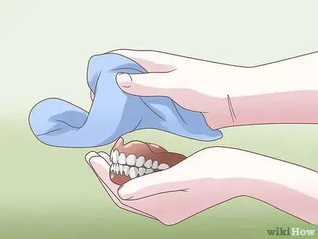 Image intitulée Prevent Stains on Dentures Step 14