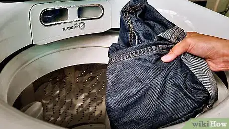 Image intitulée Remove Chewing Gum from Jeans Step 15