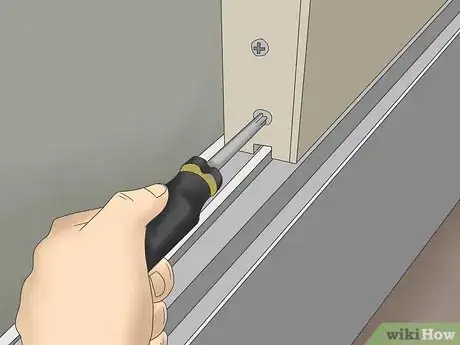 Image intitulée Replace Sliding Glass Door Rollers Step 11