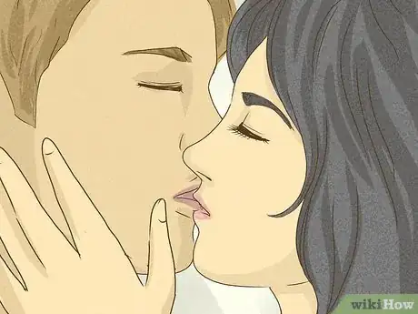 Image intitulée Have a Memorable First Kiss Step 11