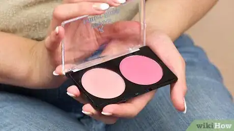 Image intitulée Apply Blush Step 10