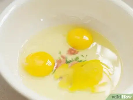 Image intitulée Make a Fluffy 3 Egg Omelette Step 2