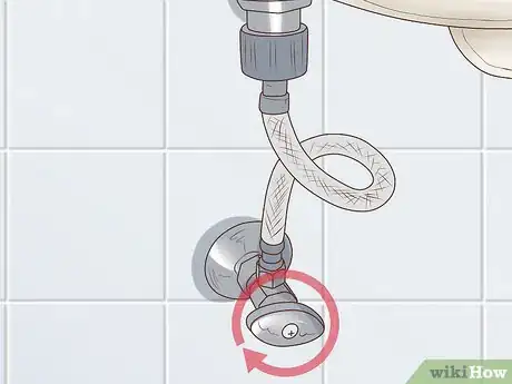 Image intitulée Keep Toilet Bowl Clean Step 5