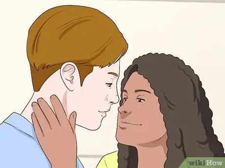 Image intitulée Kiss Your Boyfriend for the First Time Step 5