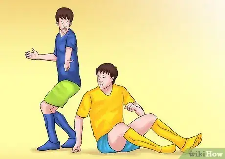 Image intitulée Trick People in Soccer Step 18