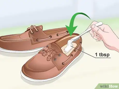 Image intitulée Remove Odor from Your Shoes with Baking Soda Step 9