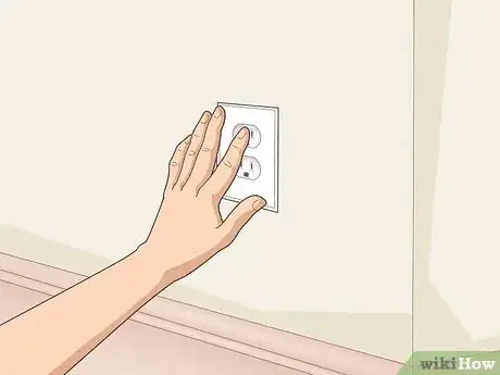 Image intitulée Add an Electrical Outlet to a Wall Step 14