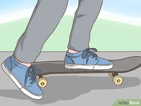 Image intitulée Stand on a Skateboard Step 10