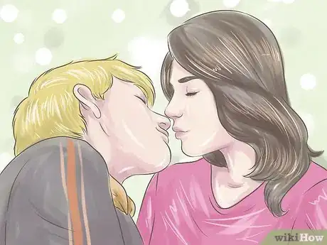 Image intitulée Kiss a Girl for the First Time Step 8
