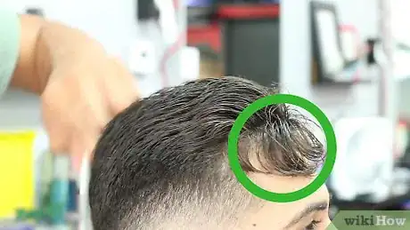 Image intitulée Cut a Man's Hair Step 16