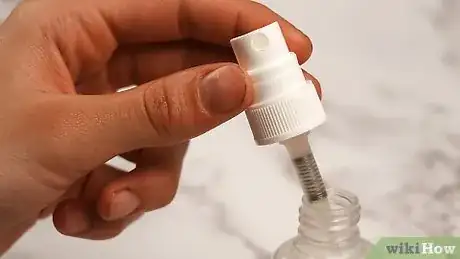 Image intitulée Refill a Perfume Travel Bottle Step 5