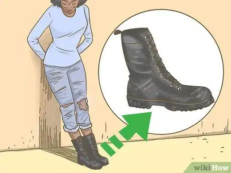 Image intitulée Wear Combat Boots Step 11