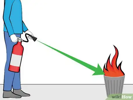 Image intitulée Use a Fire Extinguisher Step 5