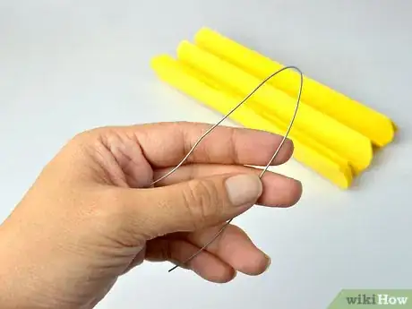 Image intitulée Make a Paper Pompom Step 4