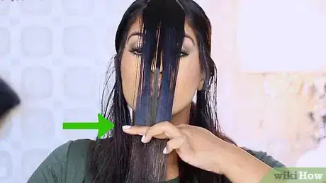 Image intitulée Cut Good Layered Bangs Step 12