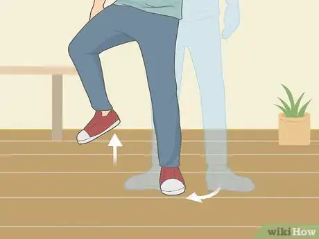 Image intitulée Shuffle (Dance Move) Step 2