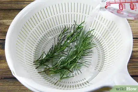 Image intitulée Use Rosemary in Cooking Step 1