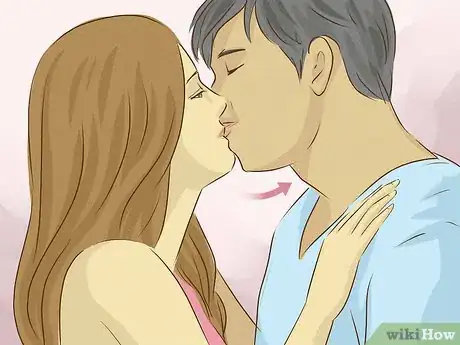 Image intitulée Give Someone a Hickey Step 4